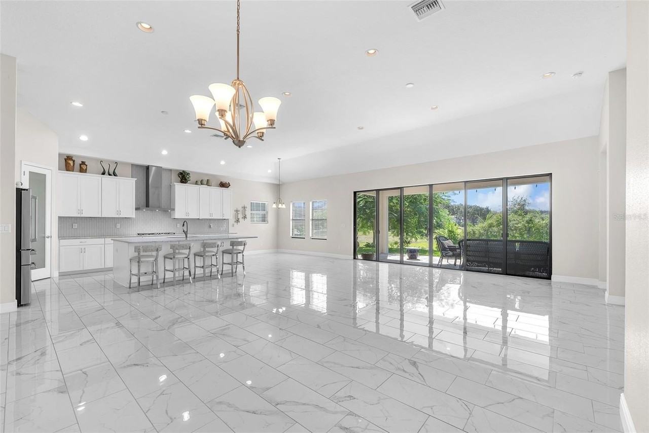 11305 Hawks Fern Dr - Photo 3 of 31