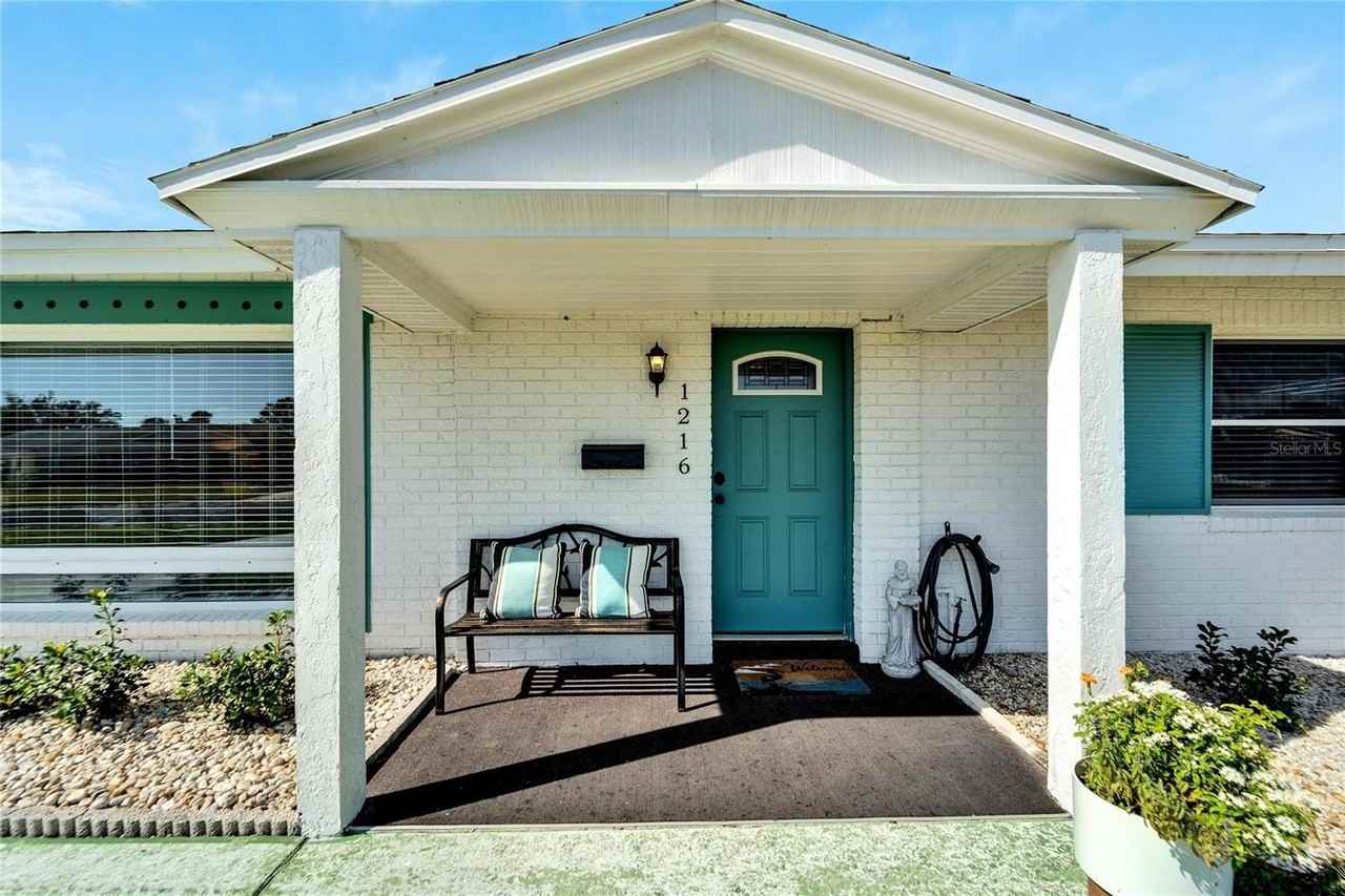 1216 Hacienda Dr - Photo 3 of 50