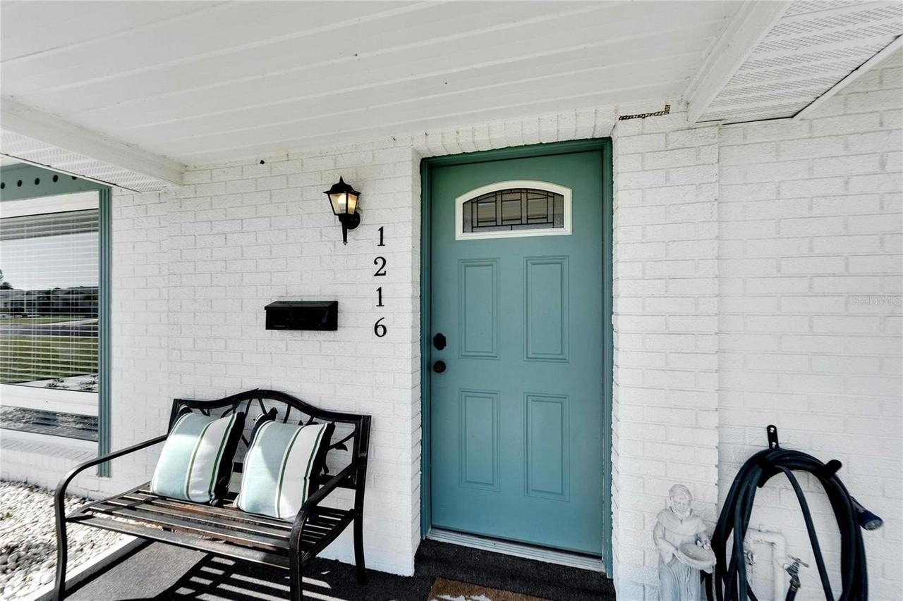 1216 Hacienda Dr - Photo 7 of 50