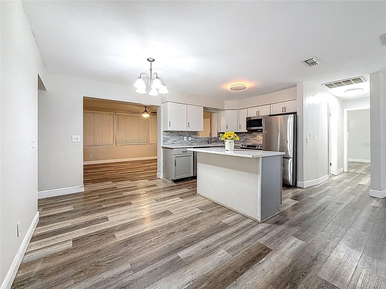 1614 Braund Ave - Photo 5 of 29