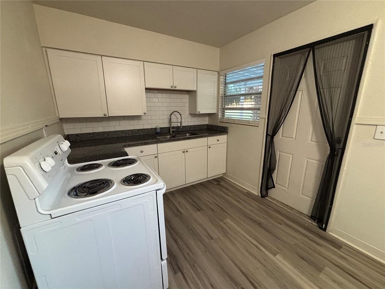 1102 Sunset Point Rd #2 - Photo 4 of 17