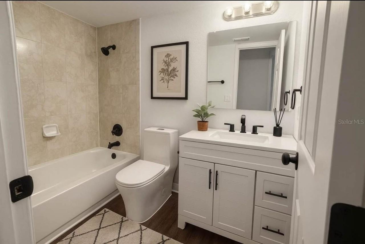 14002 Capitol Dr - Photo 4 of 9