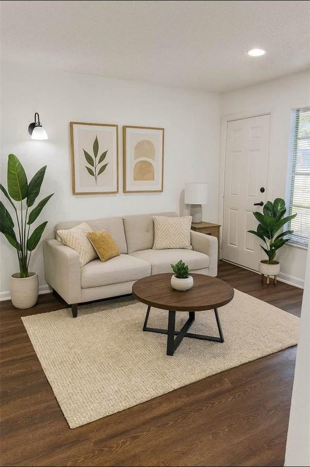 14002 Capitol Dr - Photo 5 of 9