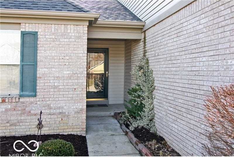 6235 Valleyview Drive - Photo 2 of 19