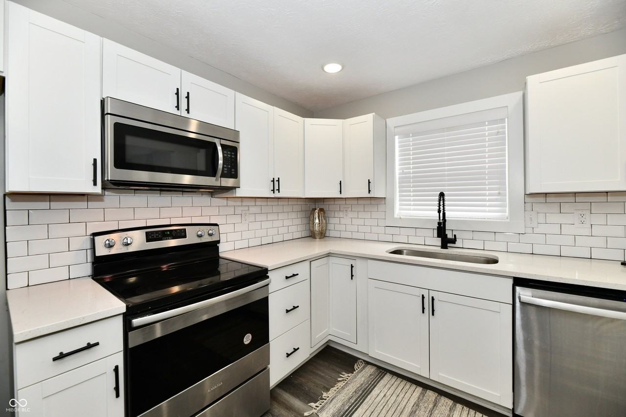 1929 Prospect St - Photo 7 of 35