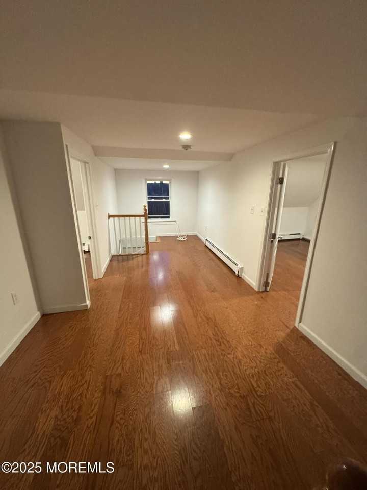 346 Chelsea Avenue - Photo 4 of 10