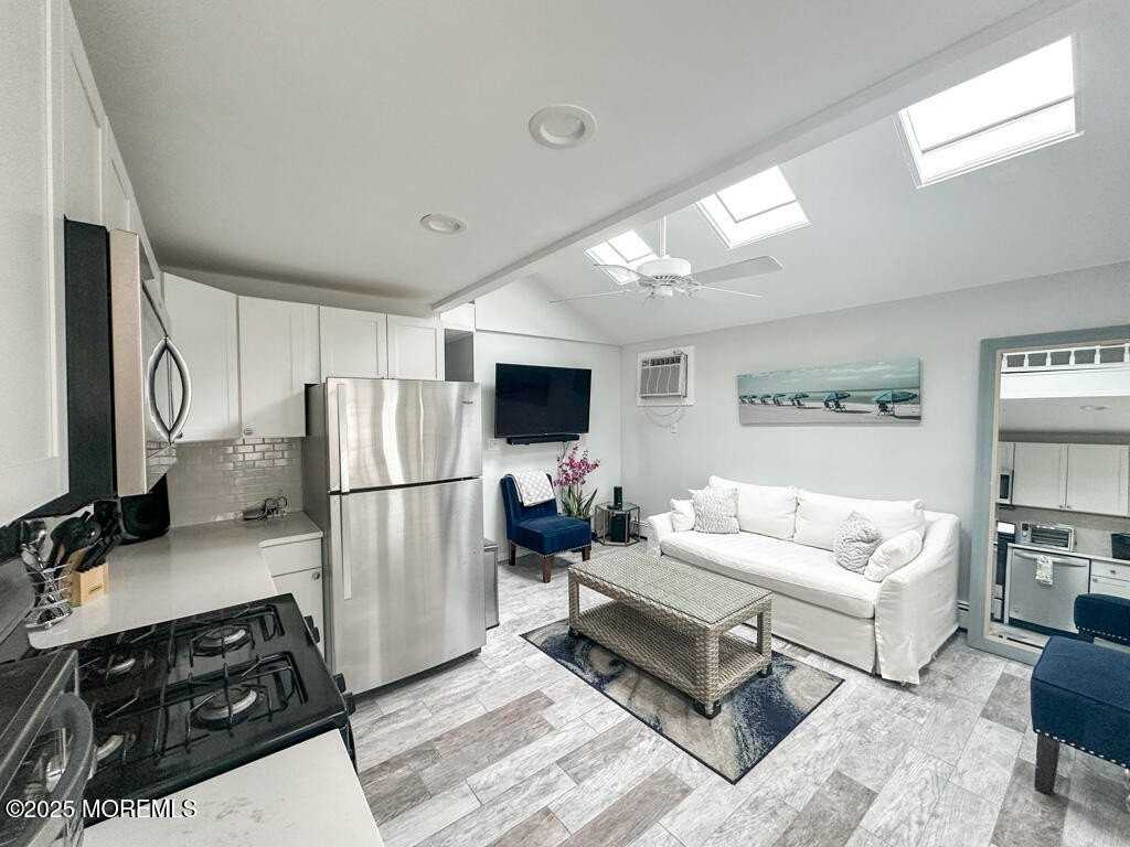 170 1st Ave Unit 2 #2 - Photo 5 of 15