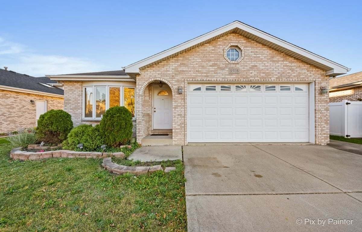 8508 S Oketo Ave - Photo 4 of 36