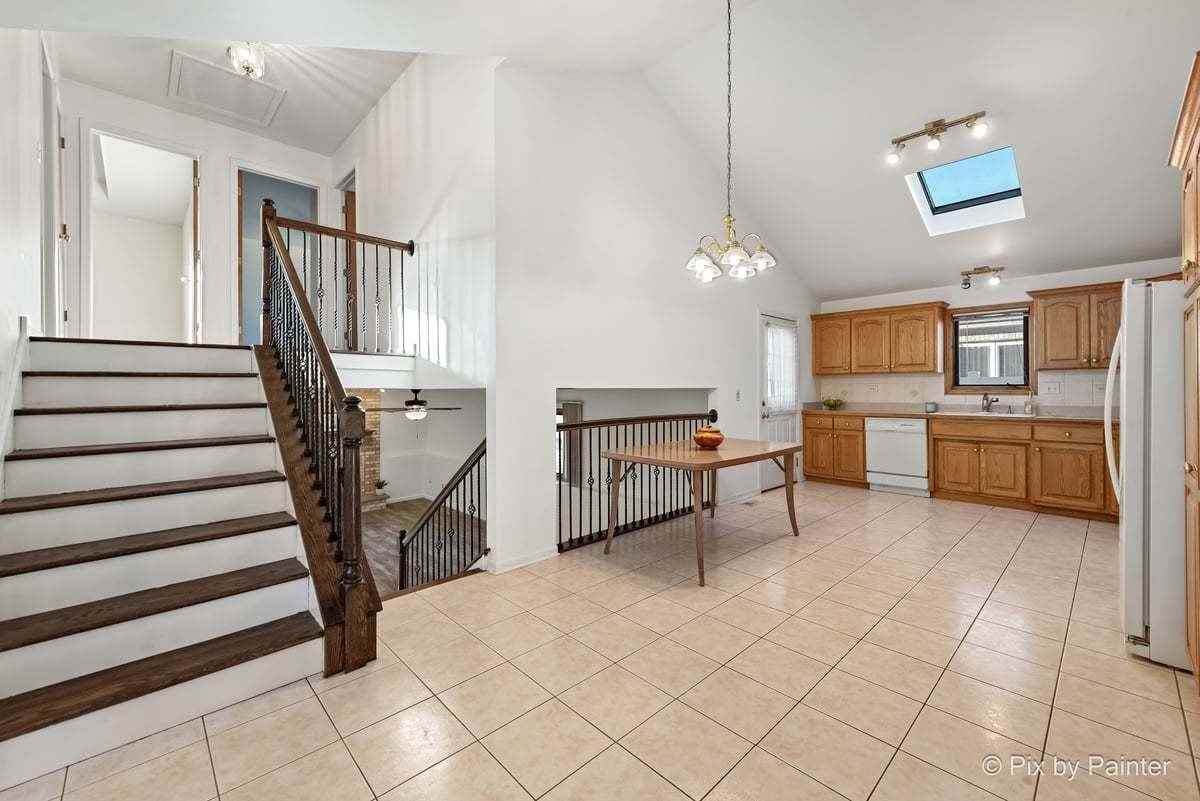 8508 S Oketo Ave - Photo 6 of 36