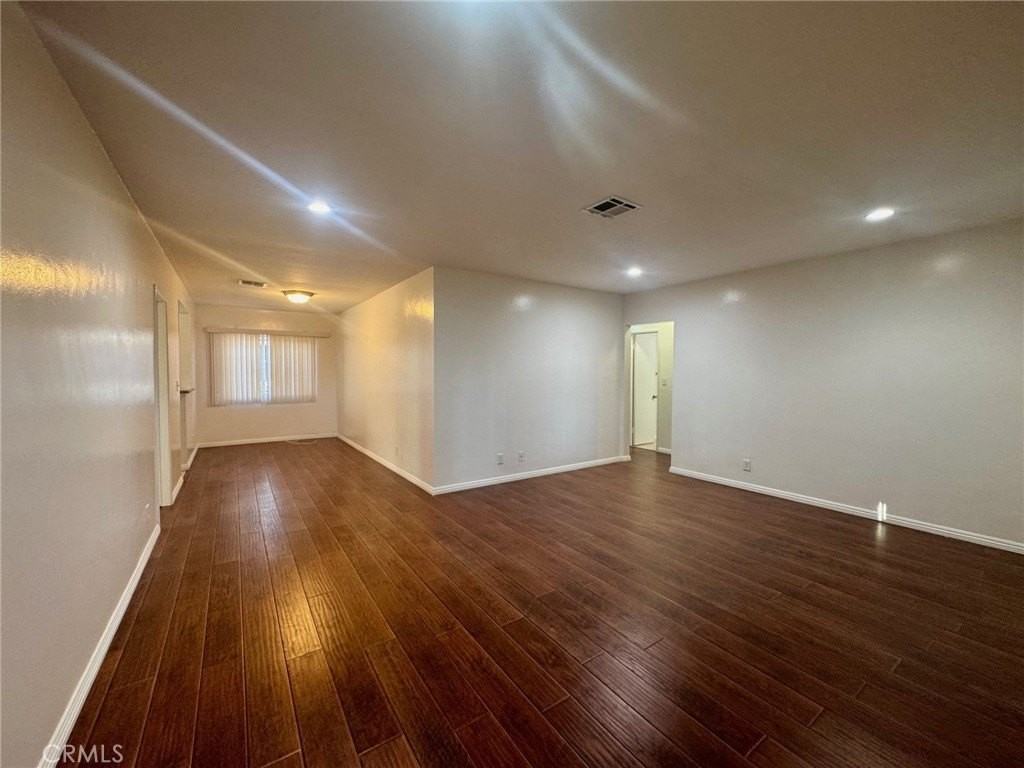 639 N Currier St - Photo 7 of 17