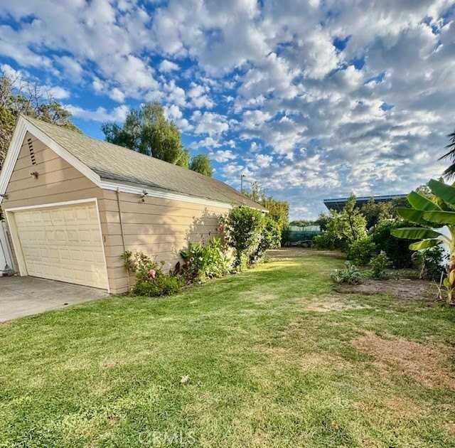 8550 5th St - Photo 2 of 14