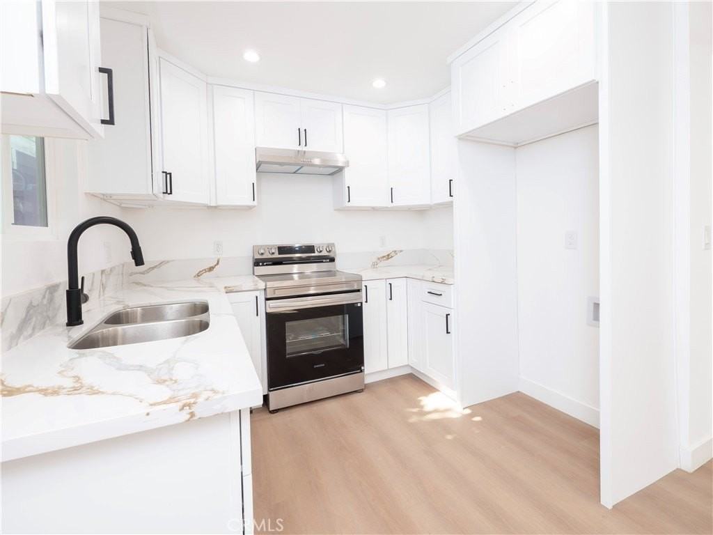 5741 S St Andrews Pl #1-2 - Photo 4 of 28