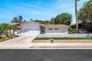 featured image of 24492 Ferrocarril