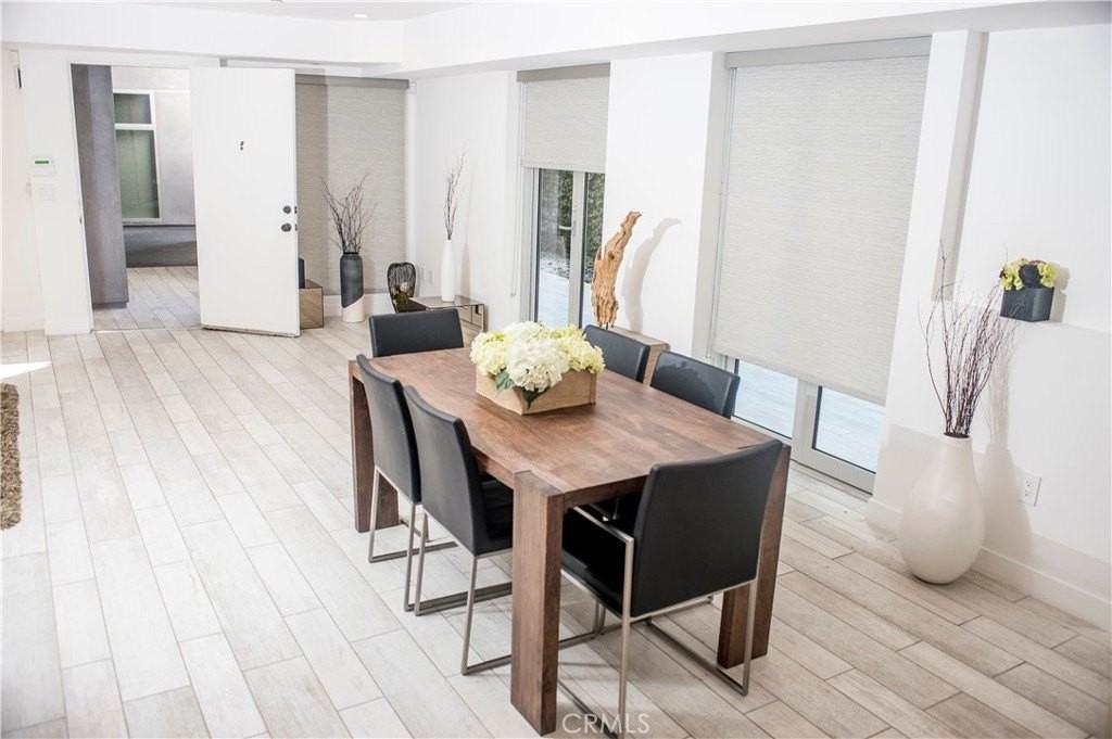 947 4th St #D - Photo 6 of 12