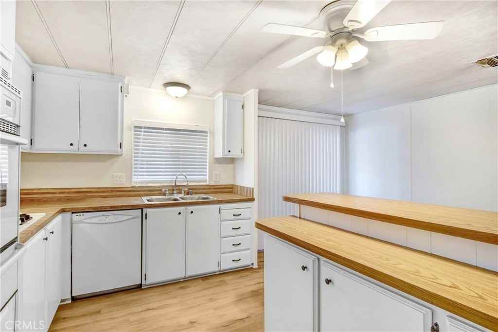 1760 Santa Domingo Way - Photo 5 of 11