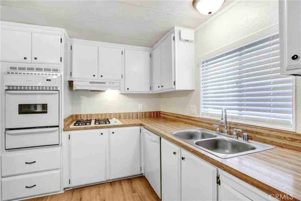 1760 Santa Domingo Way - Photo 6 of 11