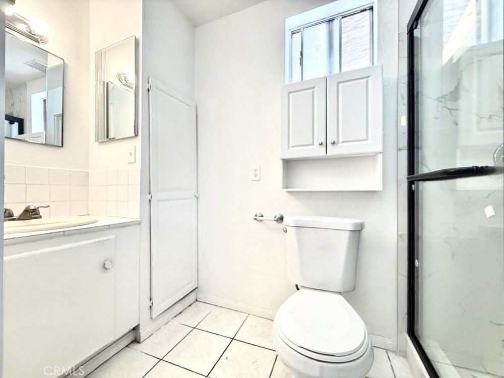 974 Grand Ave - Photo 5 of 9