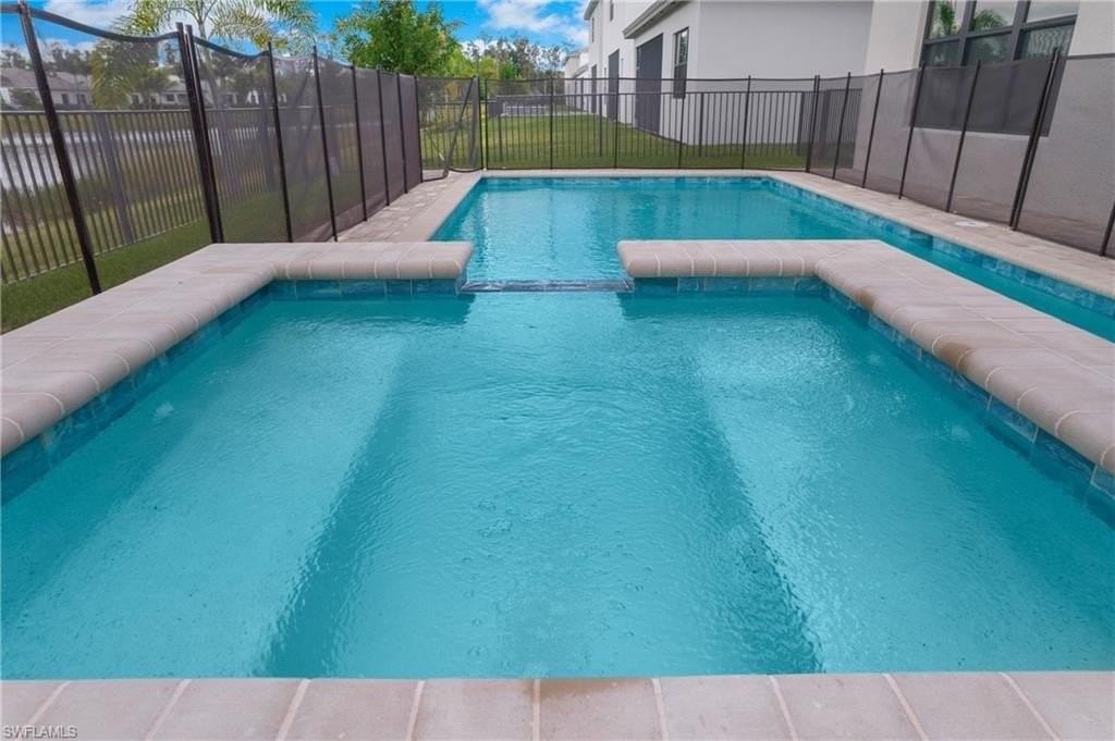 12794 Woodbury Dr - Photo 5 of 50