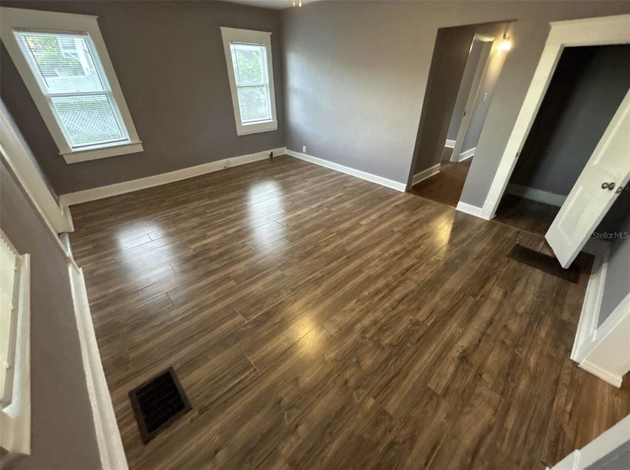 620 5th Ave W - Photo 5 of 13