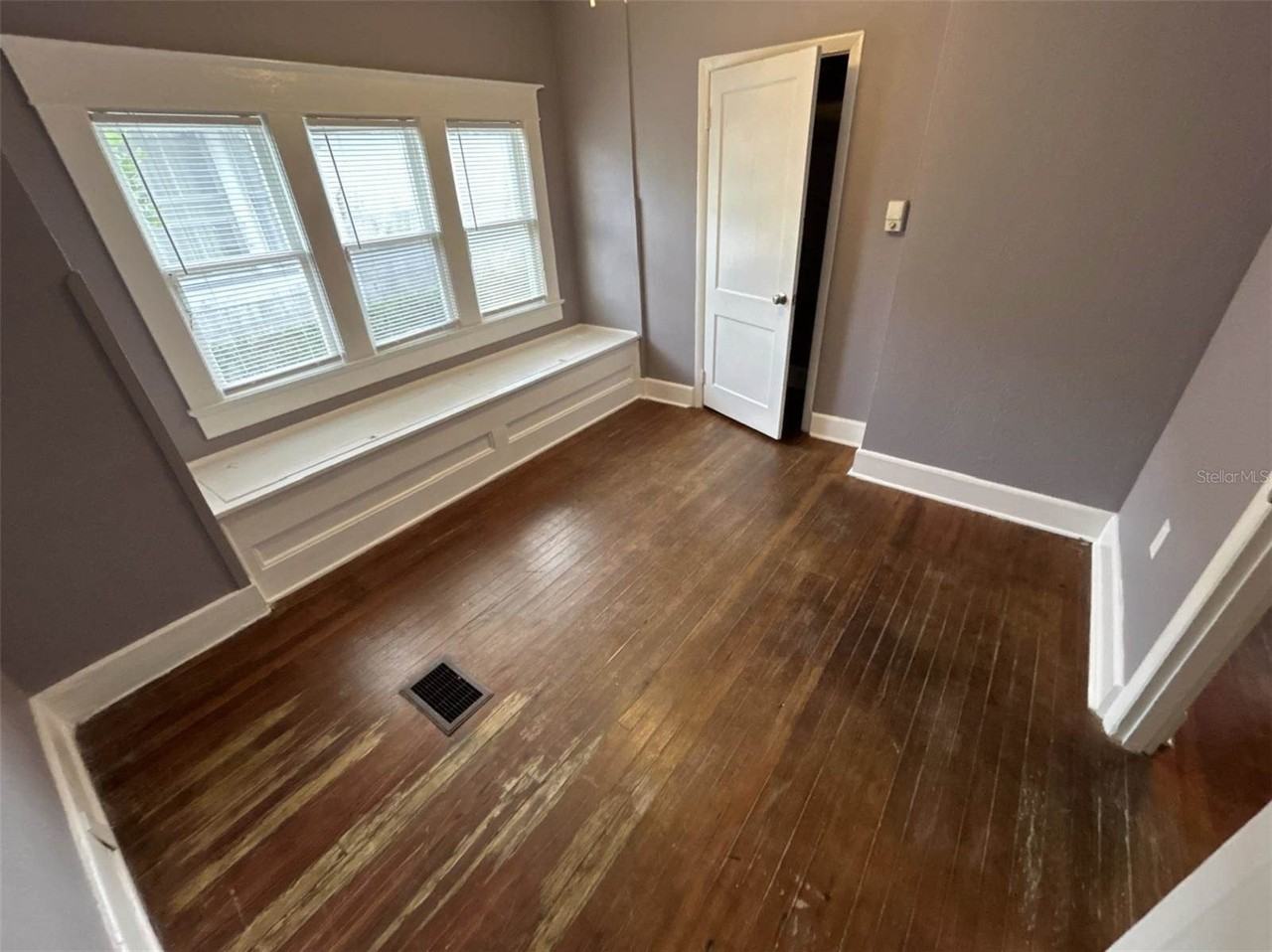 620 5th Ave W - Photo 6 of 13