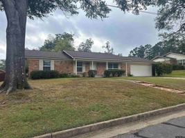 featured image of 2213 Suanne Drive