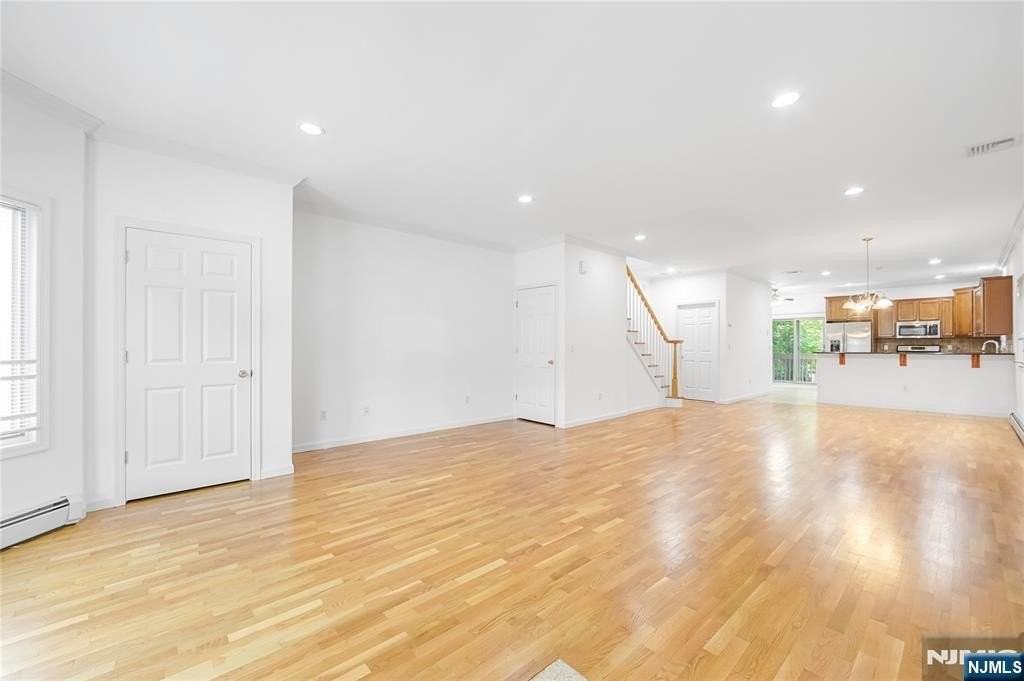 531B 2nd St - Photo 4 of 26