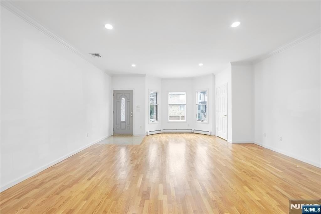 531B 2nd St - Photo 5 of 26