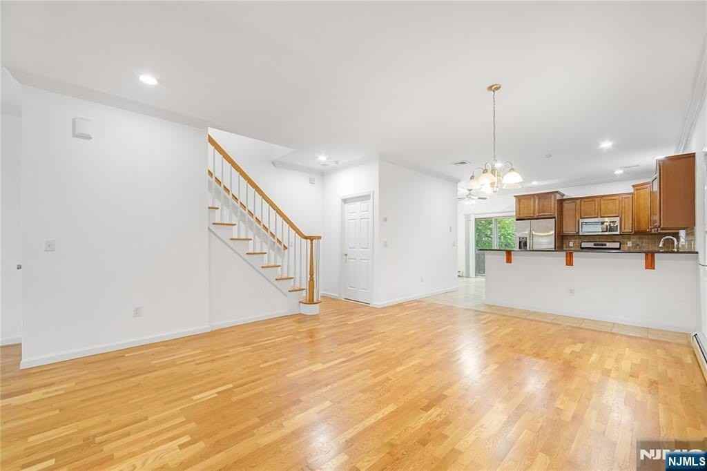 531B 2nd St - Photo 6 of 26