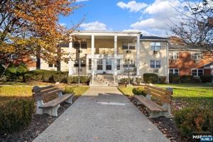 featured image of 53 Regency Park