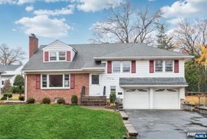 featured image of 164 Jeffer Ct