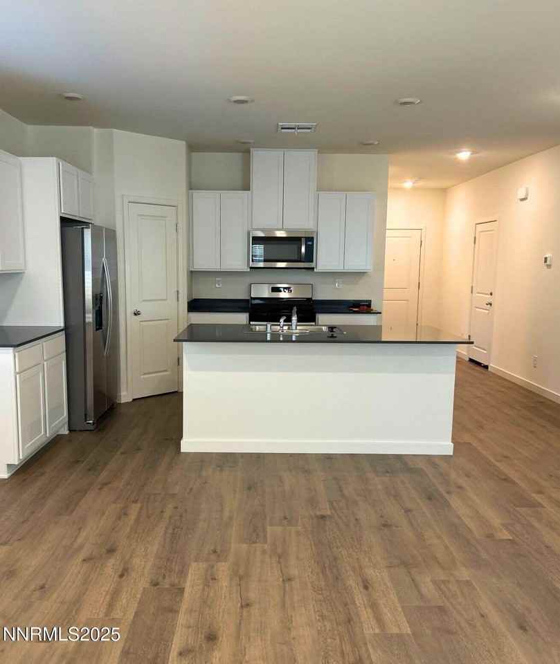 7748 Blue Gulch Rd - Photo 4 of 17