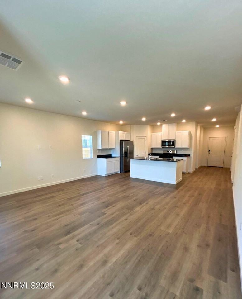 7748 Blue Gulch Rd - Photo 5 of 17