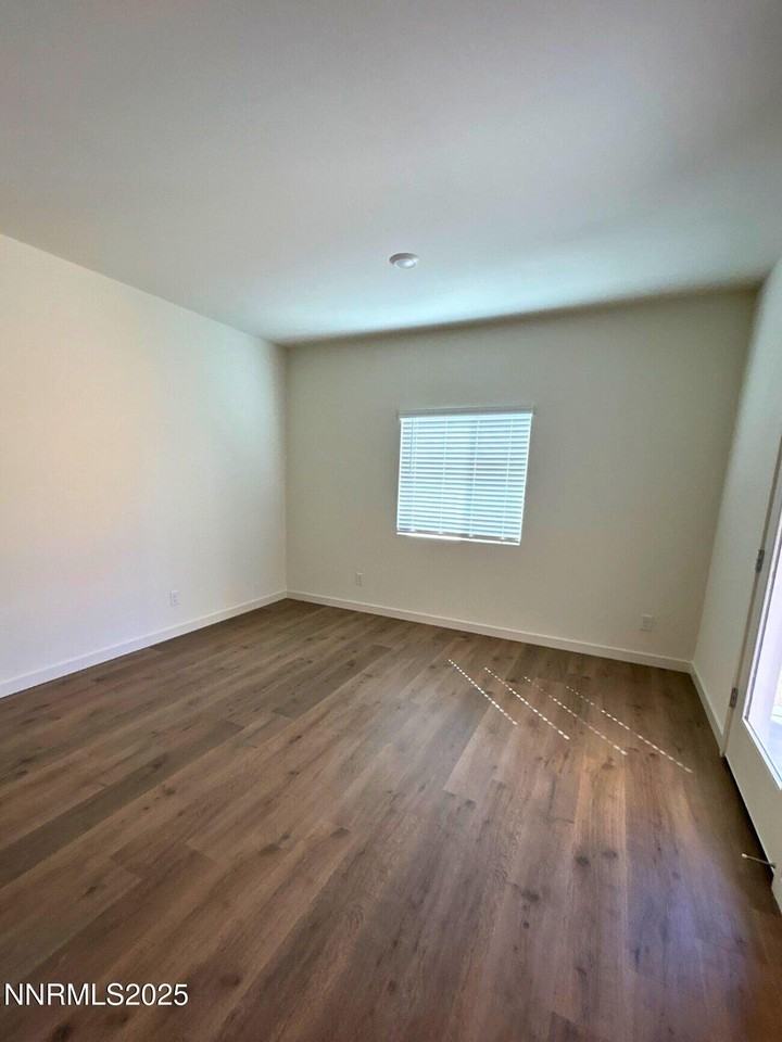 7748 Blue Gulch Rd - Photo 7 of 17