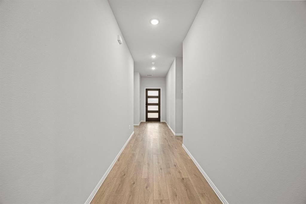 3204 Royal Forest Drive - Photo 4 of 35