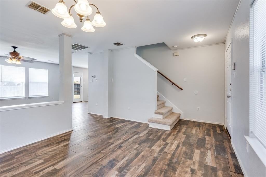 2933 High Pointe Boulevard - Photo 3 of 25