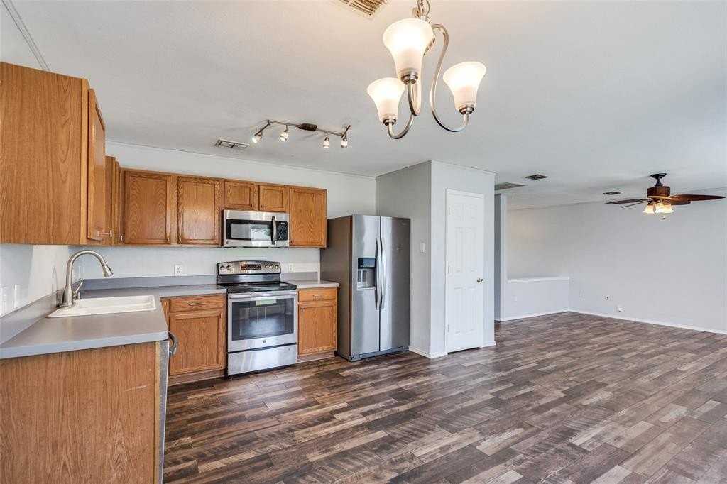 2933 High Pointe Boulevard - Photo 4 of 25