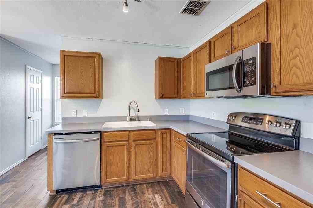 2933 High Pointe Boulevard - Photo 6 of 25