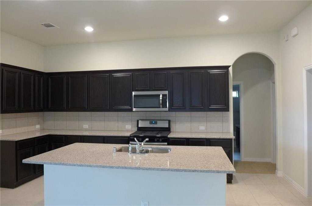 3114 Grand Bay Dr - Photo 4 of 11