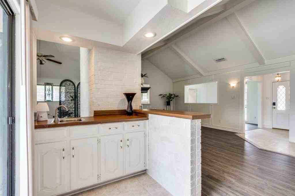 1608 Belgrade Dr - Photo 6 of 23