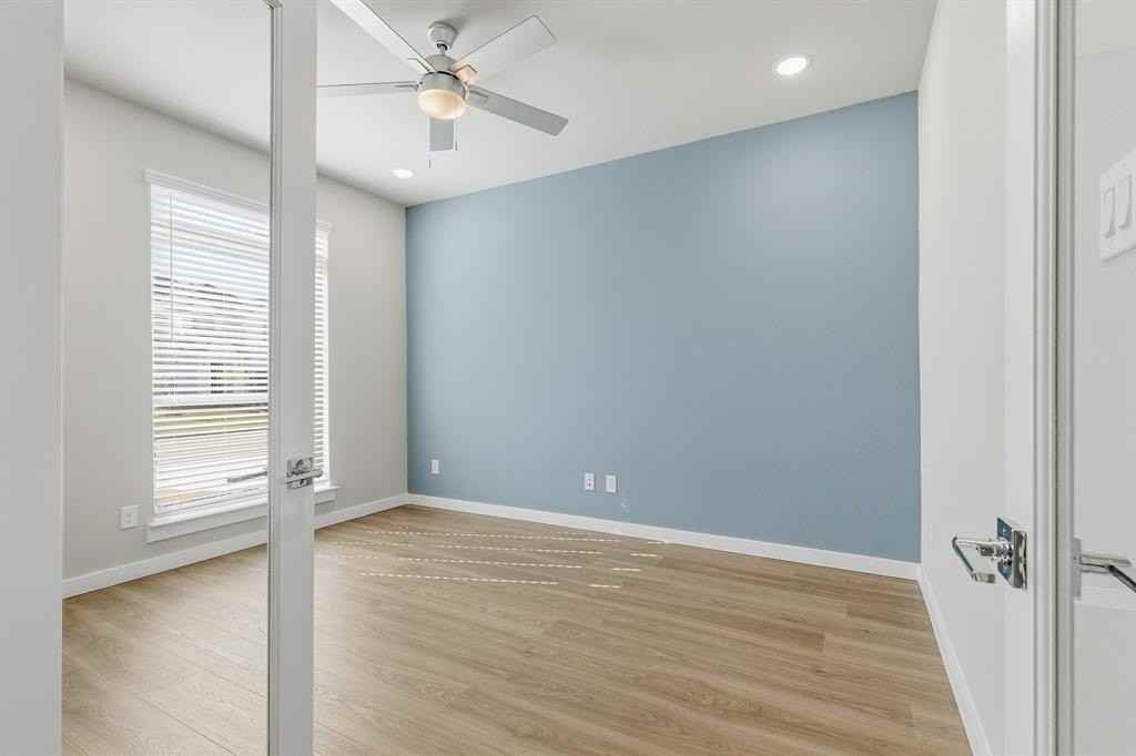 1720 Foxtail Dr - Photo 5 of 36