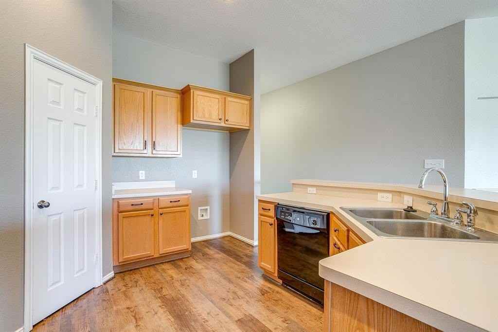 3025 Shoreline Dr - Photo 7 of 22