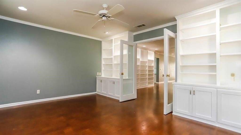 614 Twilight Trl - Photo 3 of 24