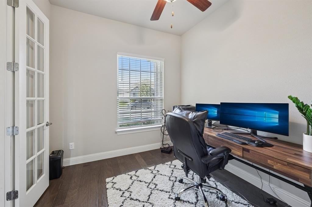 1656 Pegasus Dr - Photo 7 of 29