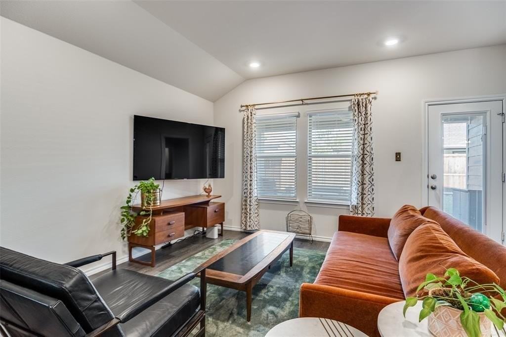 11220 W Pond Drive - Photo 4 of 12