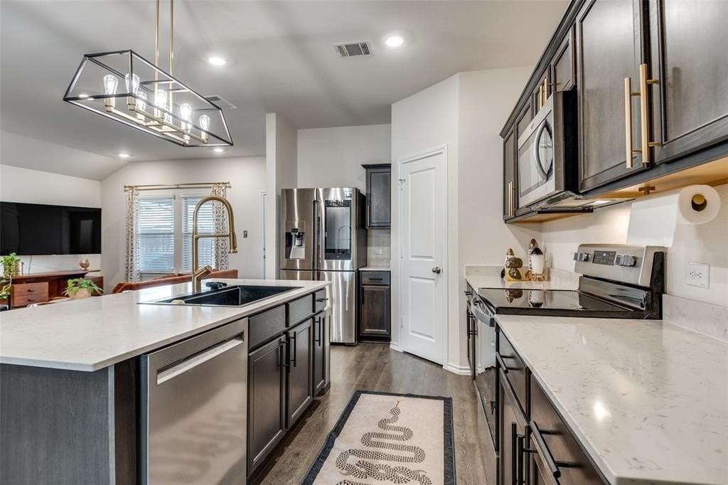 11220 W Pond Drive - Photo 5 of 12