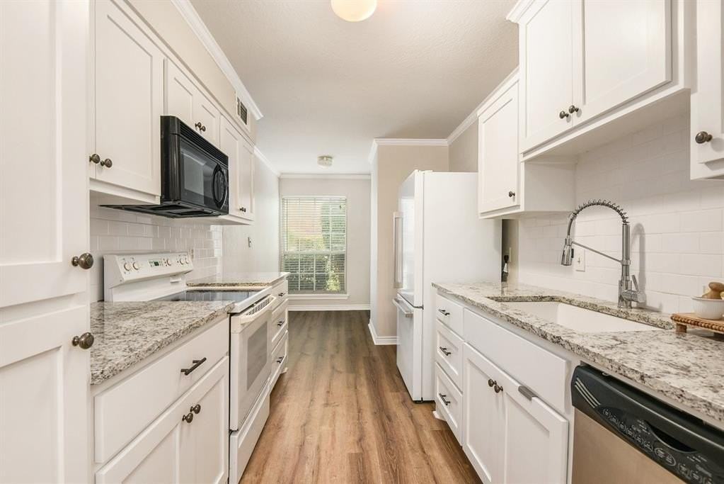 4008 Ridglea Country Club Drive - Photo 7 of 24