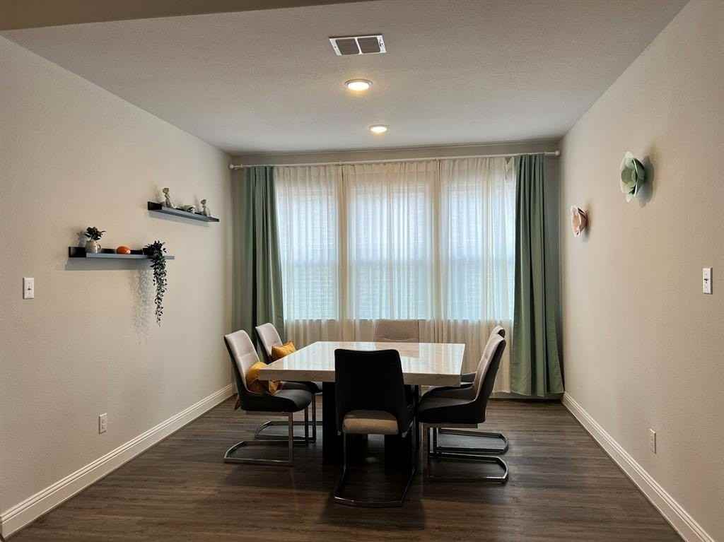 316 Magnolia St - Photo 3 of 28