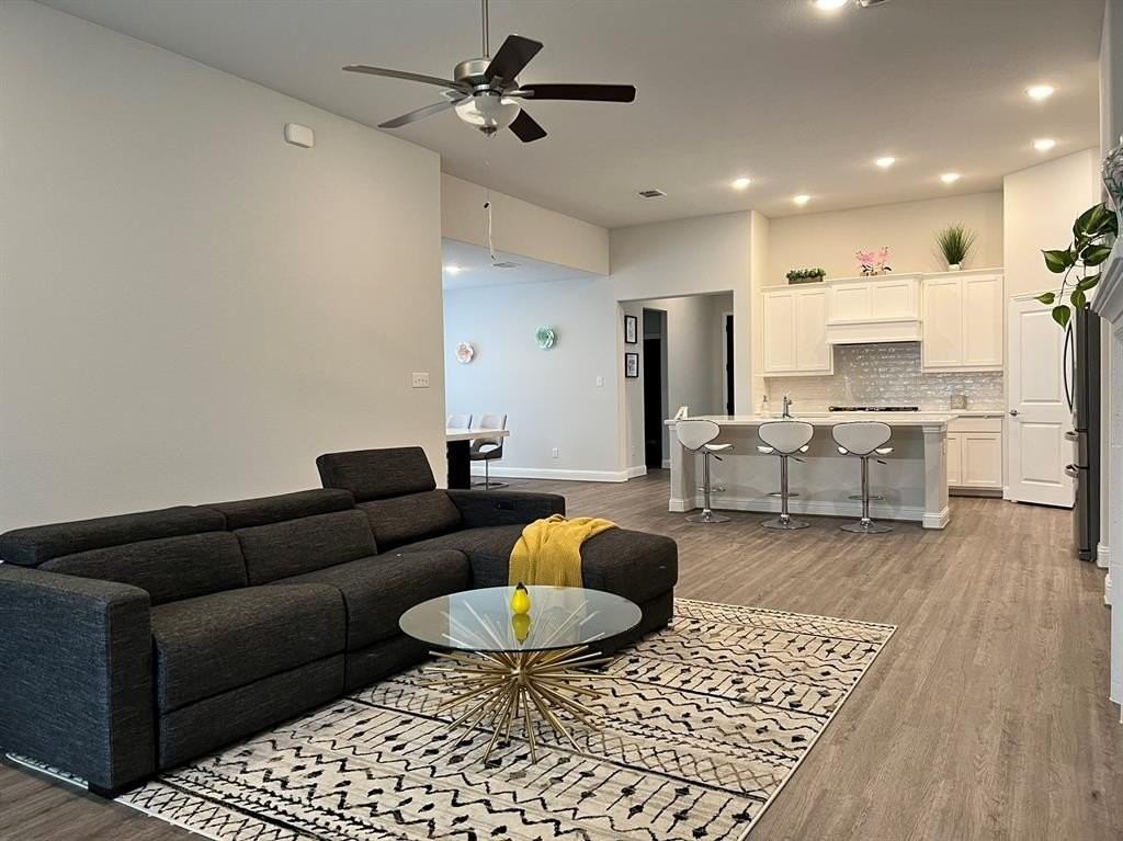 316 Magnolia St - Photo 6 of 28