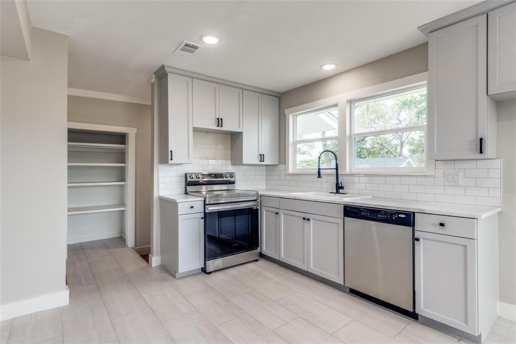 3232 Fm 1181 - Photo 3 of 22