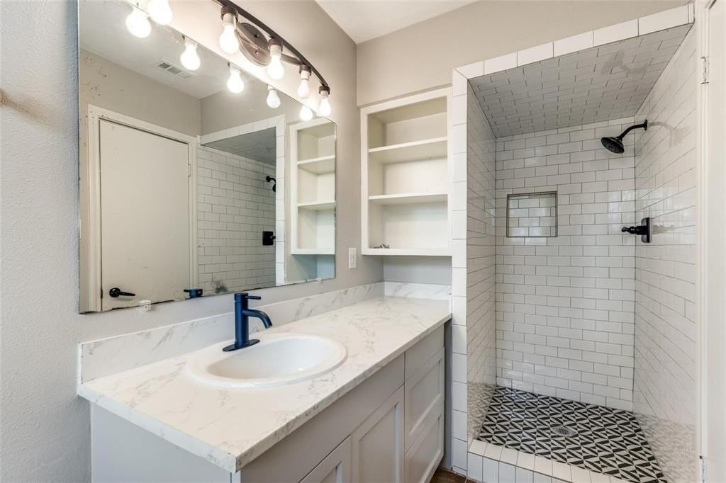 3232 Fm 1181 - Photo 4 of 22